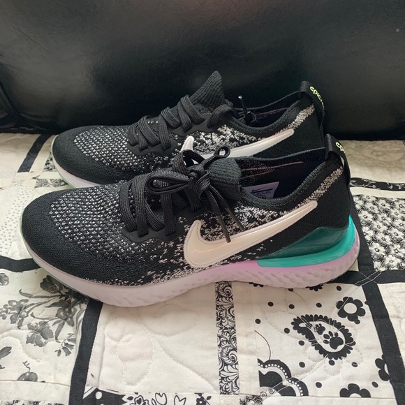 Nike Shoes - Nike Epic React Flyknit 2